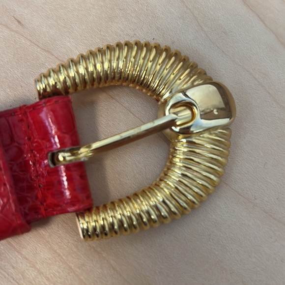 #6 Vintage Red Genuine Snakeskin Belt with Gold Tone Buckle - Picture 8 of 8